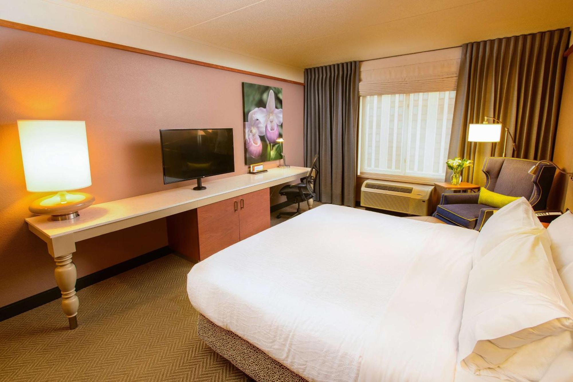 Hilton Garden Inn Rochester Downtown Екстер'єр фото