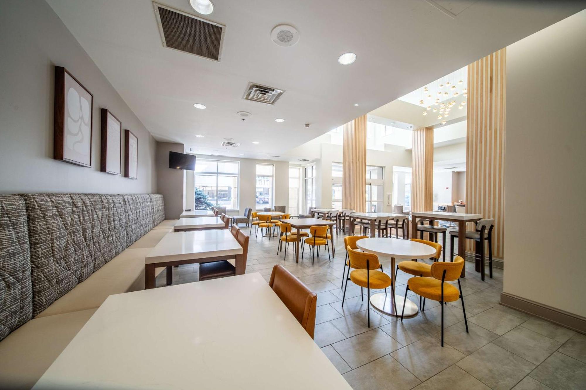 Hilton Garden Inn Rochester Downtown Екстер'єр фото