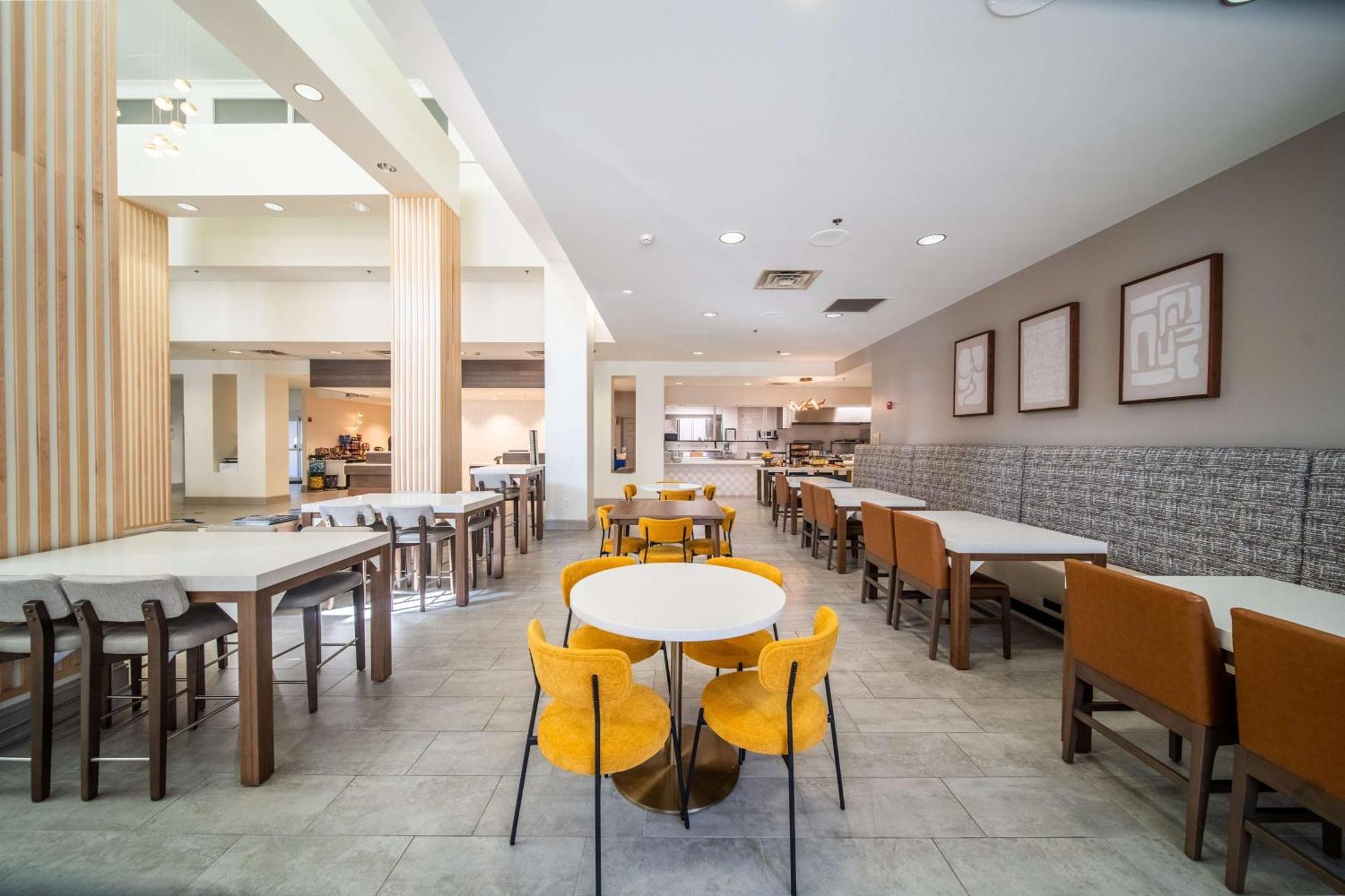 Hilton Garden Inn Rochester Downtown Екстер'єр фото